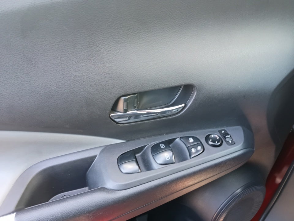 2023 Nissan Kicks SR Xtronic CVT