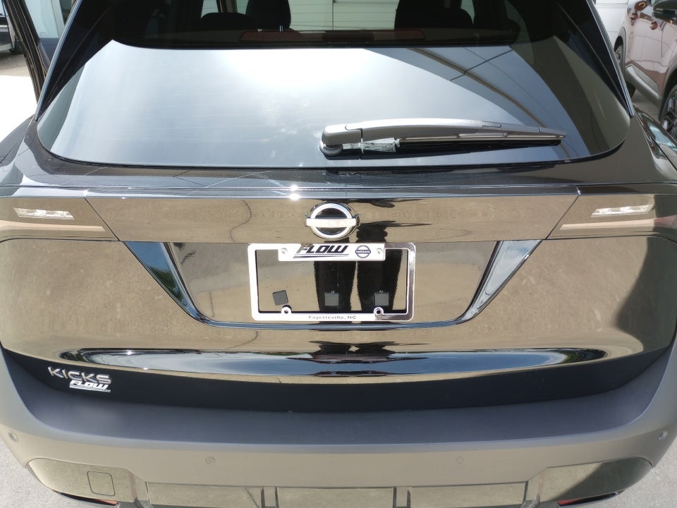 2025 Nissan Kicks SV FWD