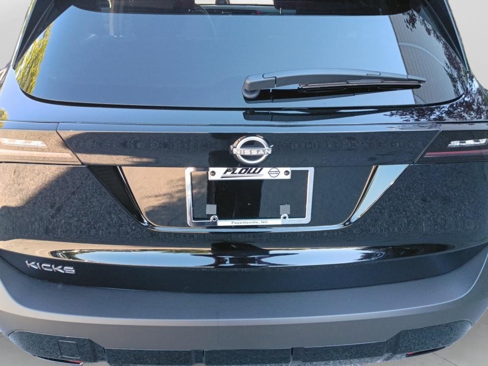 2027 Nissan Kicks SV