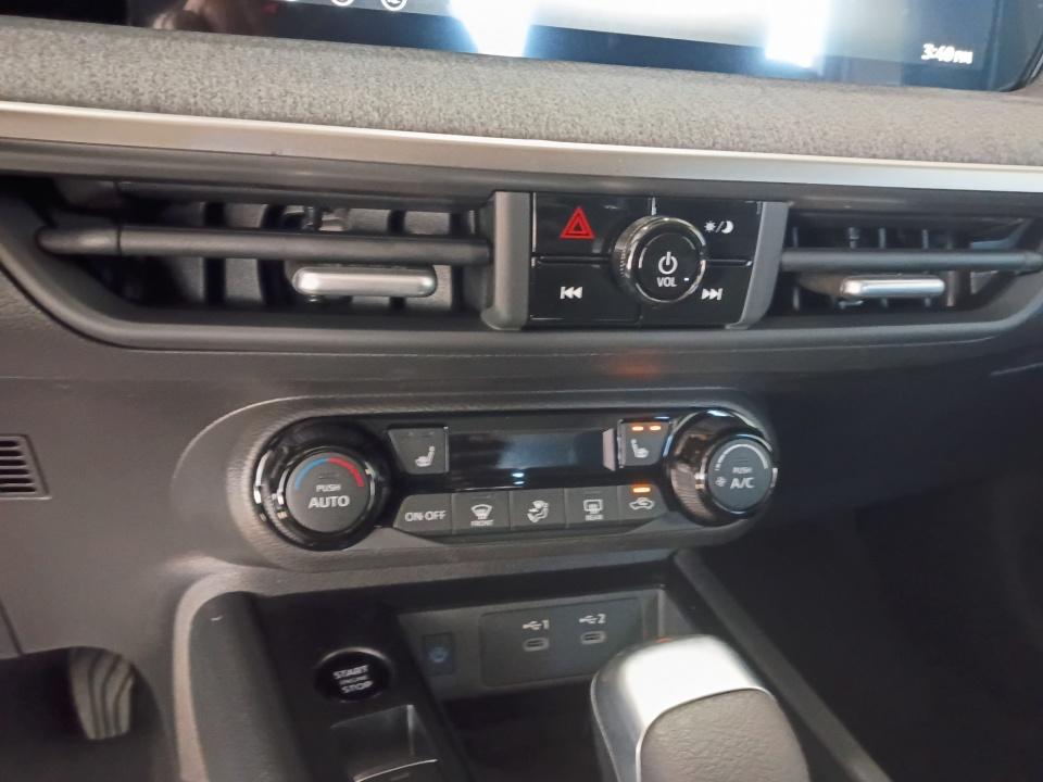 2027 Nissan Kicks SV