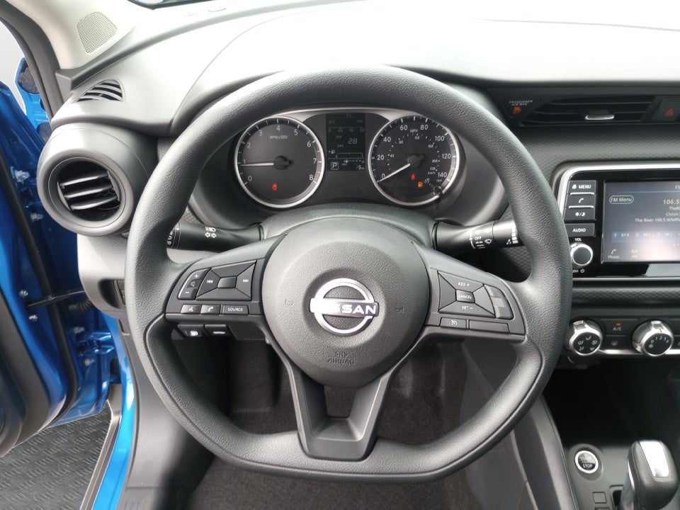 2025 Nissan Kicks SR FWD