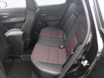 2025 Nissan Kicks SR FWD