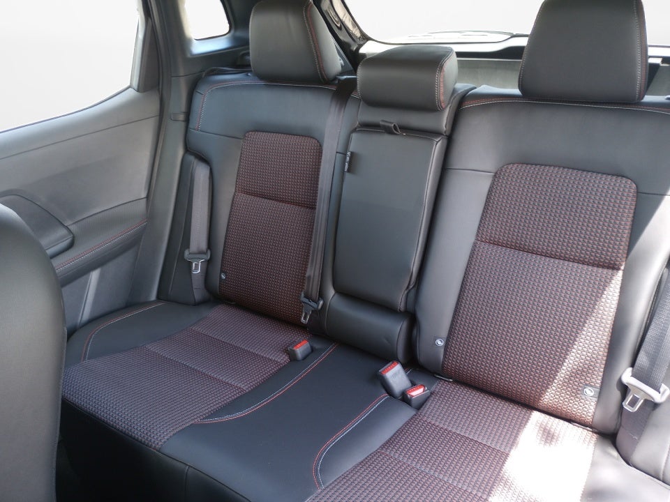 2025 Nissan Kicks SR FWD