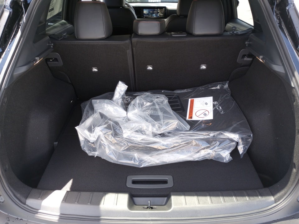 2025 Nissan Kicks SR FWD