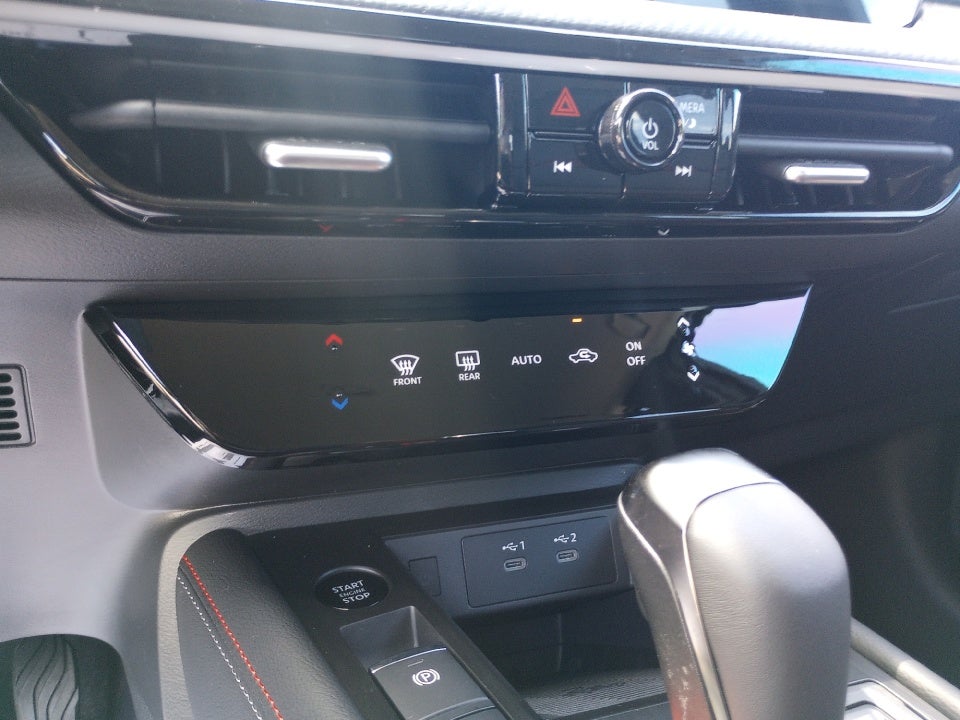 2025 Nissan Kicks SR FWD