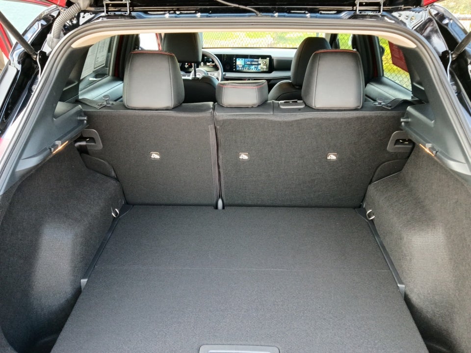 2025 Nissan Kicks SR FWD