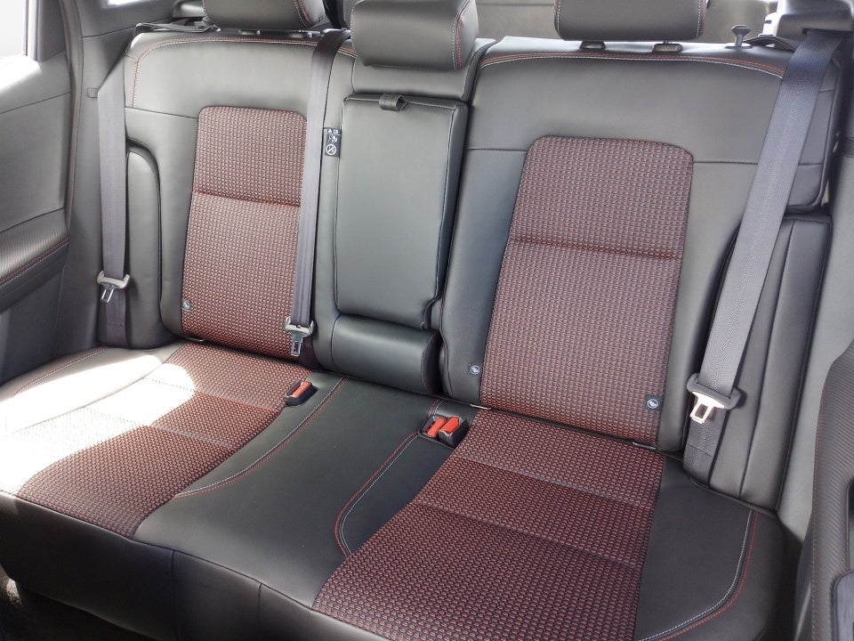 2025 Nissan Kicks SR FWD