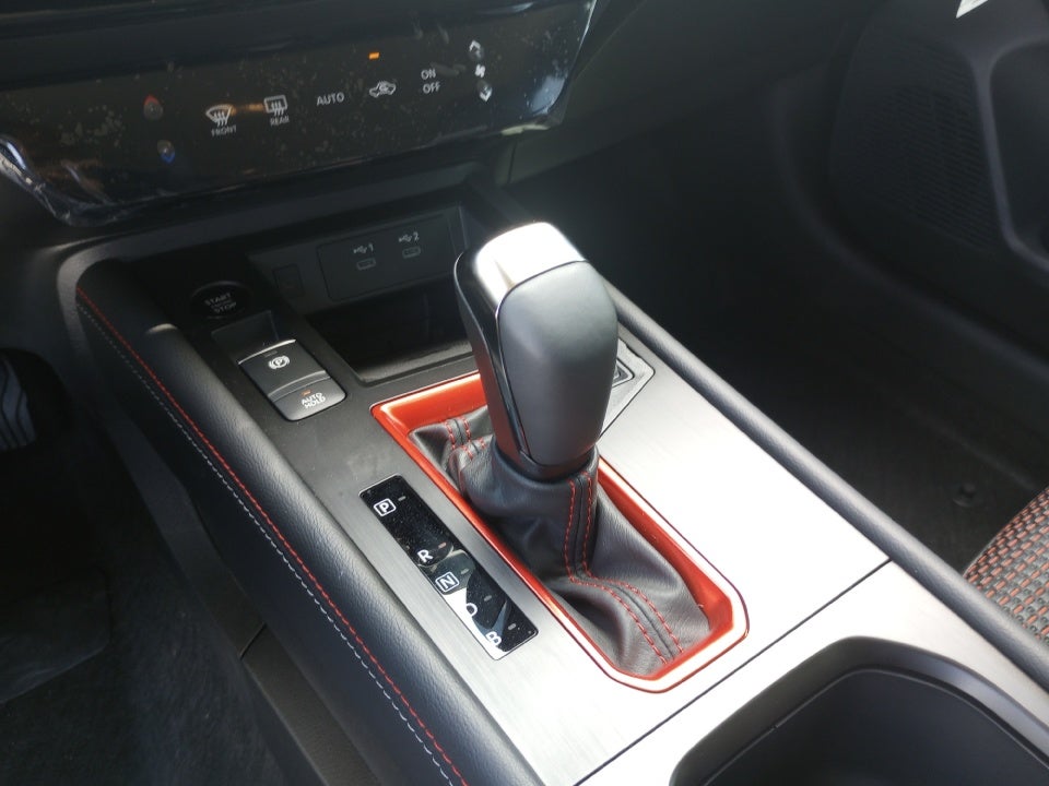 2025 Nissan Kicks SR FWD