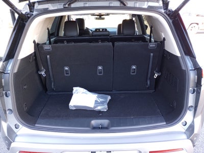 2023 Nissan Pathfinder SL FWD