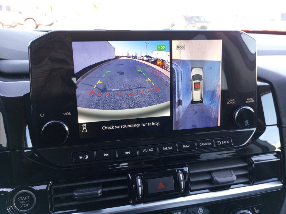 2023 Nissan Pathfinder SL FWD