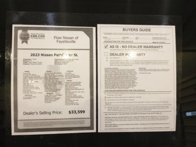 2023 Nissan Pathfinder SL 4WD