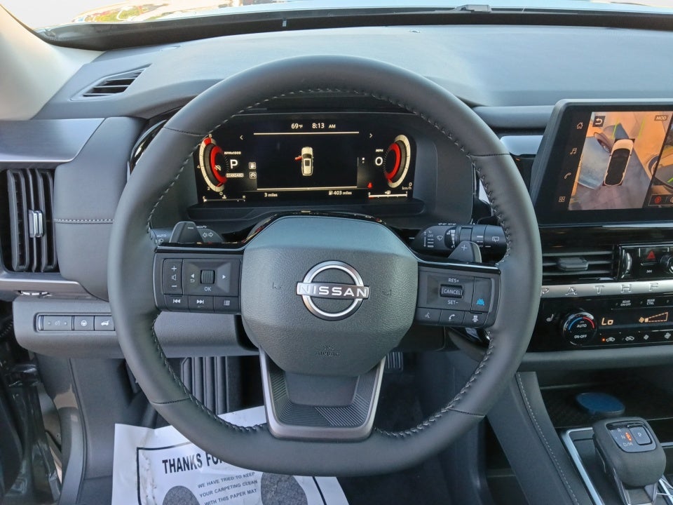 2026 Nissan Pathfinder SL