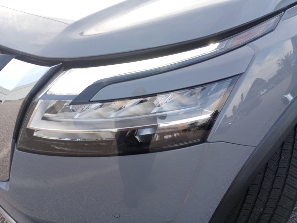 2023 Nissan Pathfinder Platinum 4WD