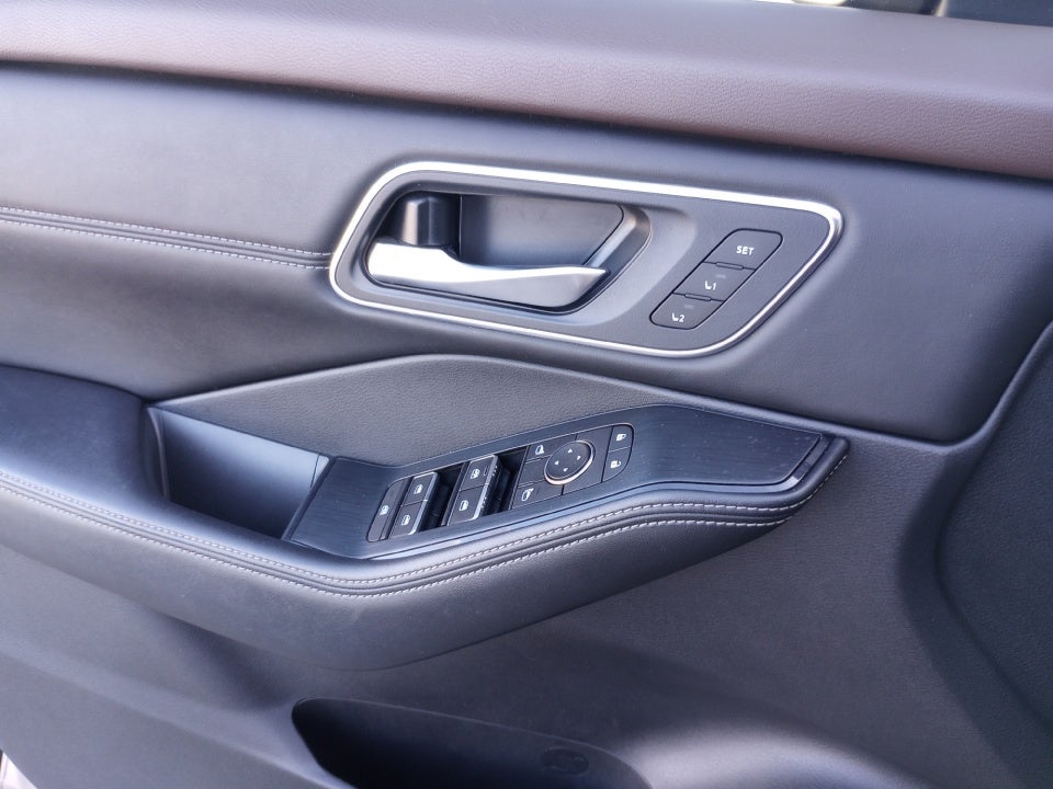 2021 Nissan Rogue Platinum FWD