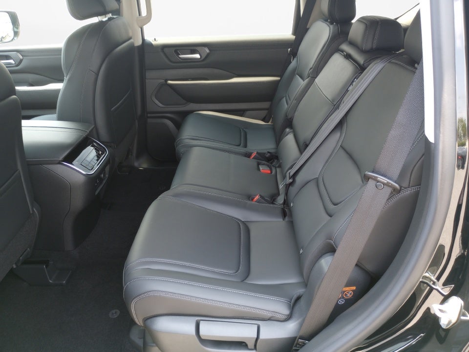 2025 Nissan Armada SV 2WD