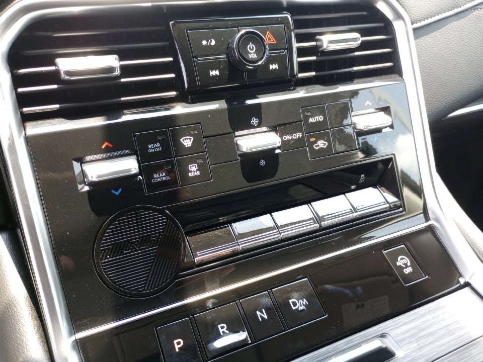 2025 Nissan Armada SV 2WD