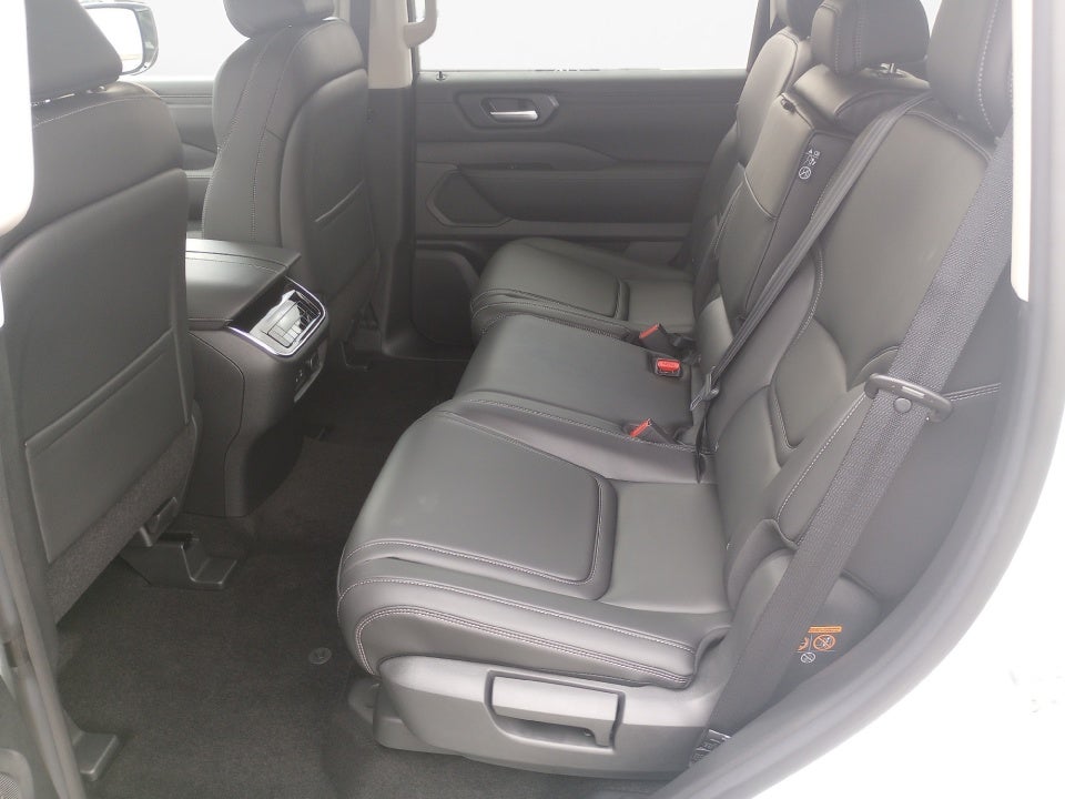 2026 Nissan Armada SV