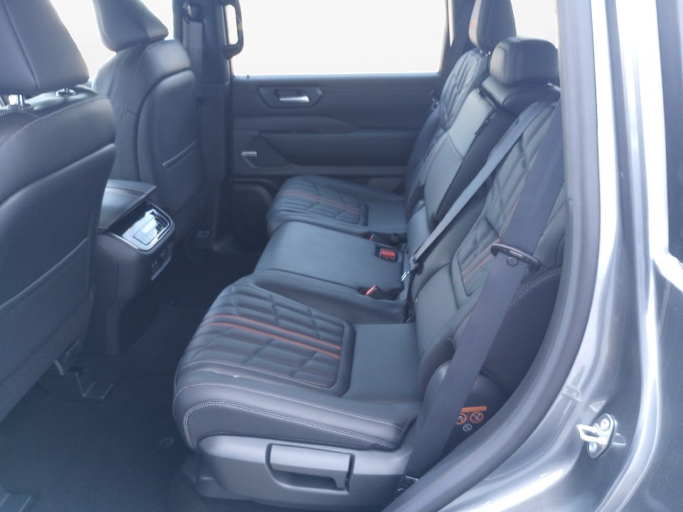 2025 Nissan Armada PRO-4X 4WD