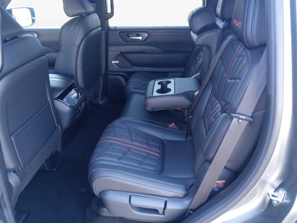 2025 Nissan Armada PRO-4X 4WD