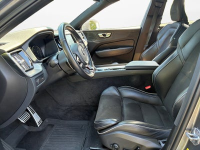 2019 Volvo XC60 R-Design
