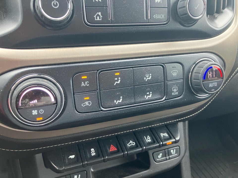 2022 GMC Canyon 4WD Crew Cab Short Box Denali