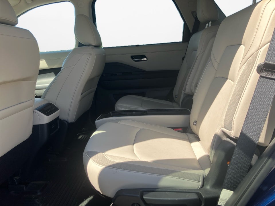 2024 Nissan Pathfinder SL 4WD