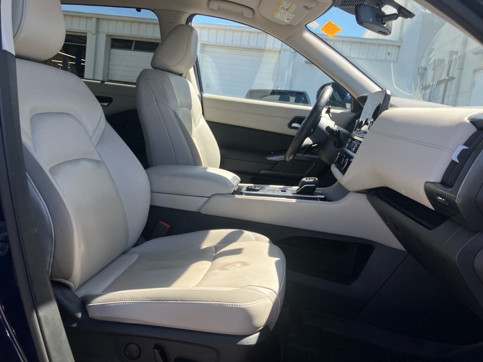 2024 Nissan Pathfinder SL 4WD