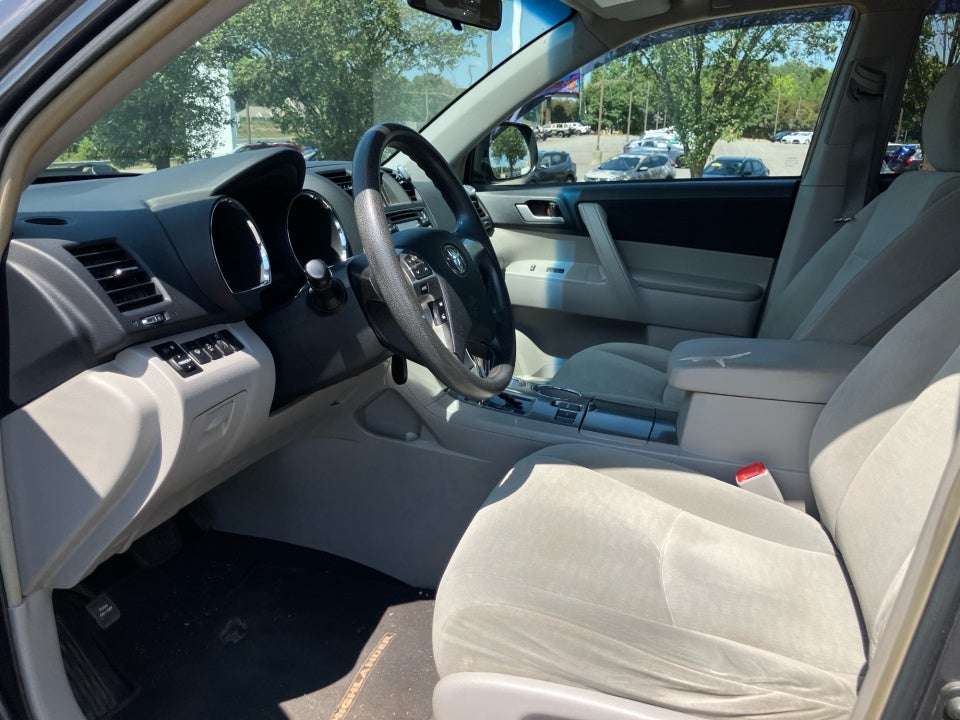 2013 Toyota Highlander Plus