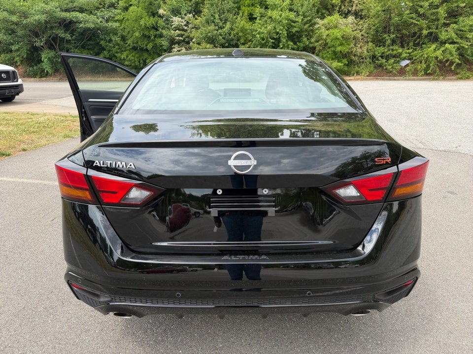 2026 Nissan Altima SR FWD