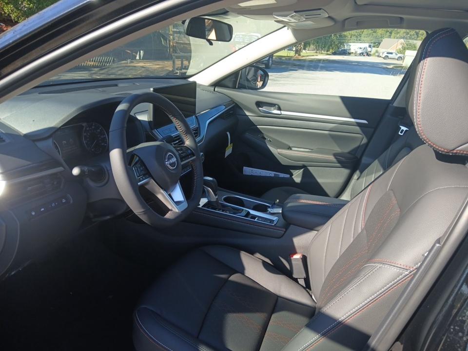 2026 Nissan Altima SR