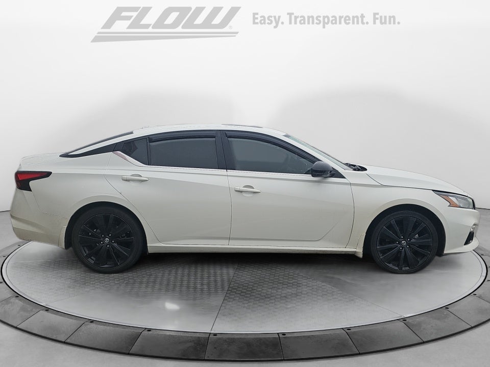 2022 Nissan Altima SR FWD