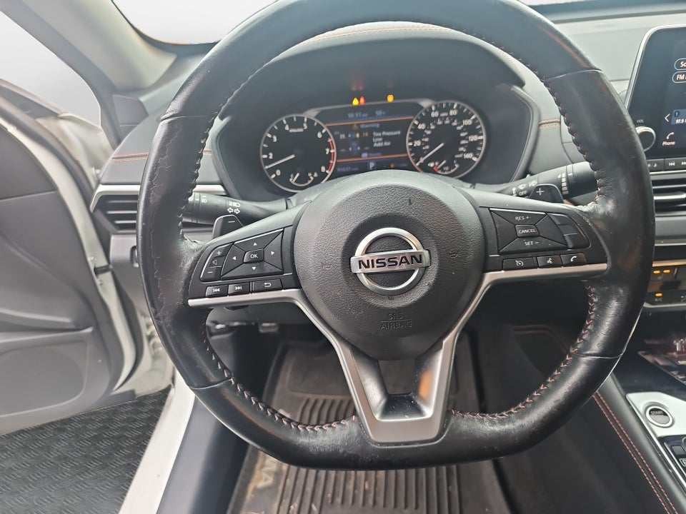 2022 Nissan Altima SR FWD