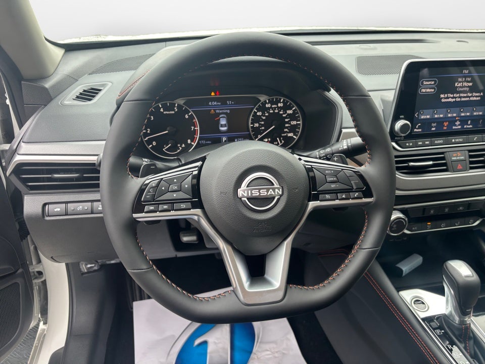 2025 Nissan Altima SR FWD