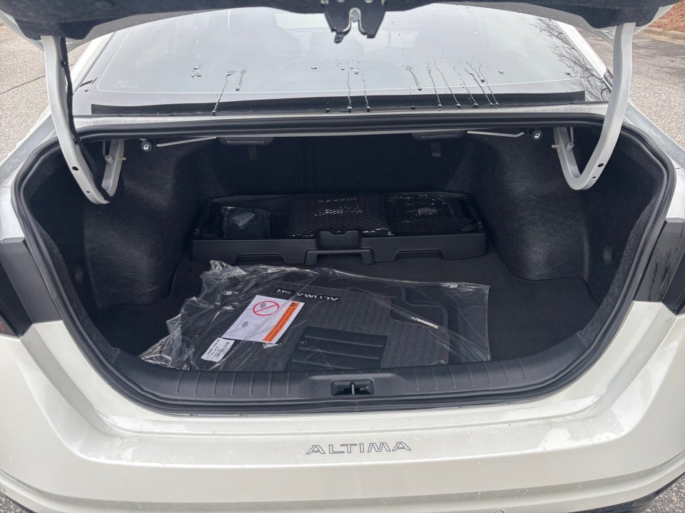 2025 Nissan Altima SR FWD