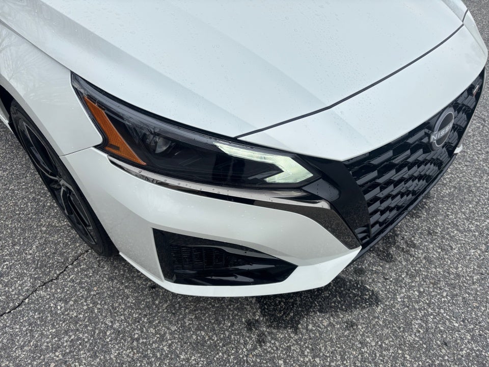 2025 Nissan Altima SR FWD