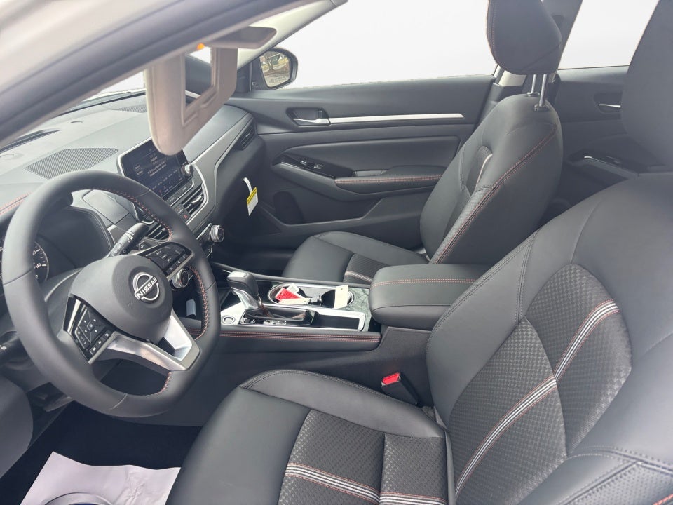 2025 Nissan Altima SR FWD
