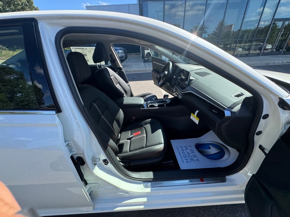 2025 Nissan Altima SR AWD
