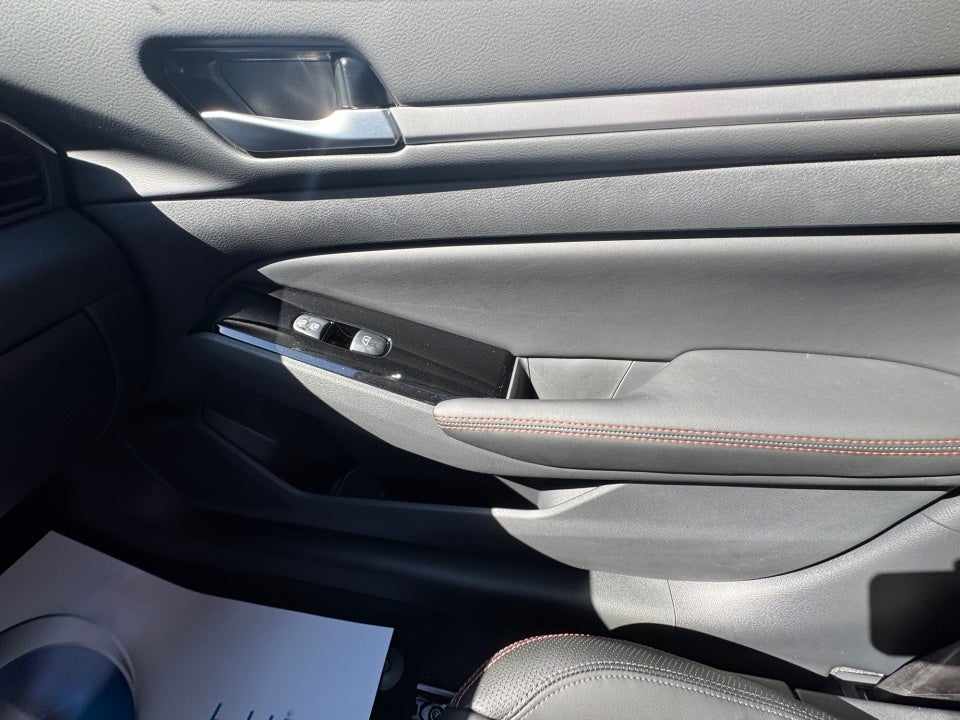 2025 Nissan Altima SR AWD