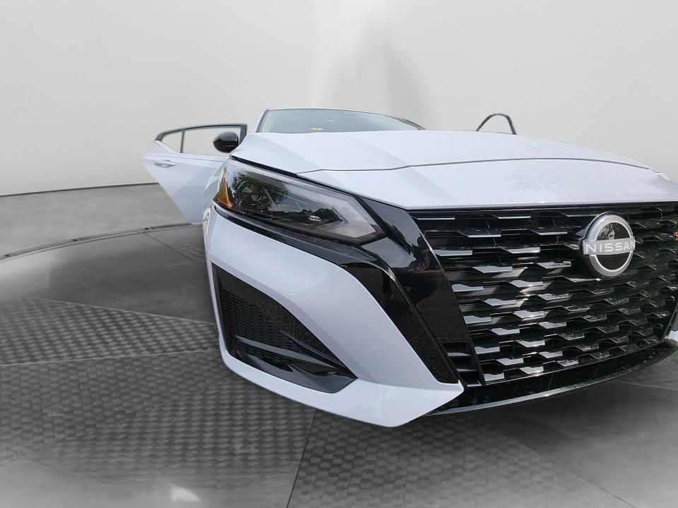 2026 Nissan Altima SR