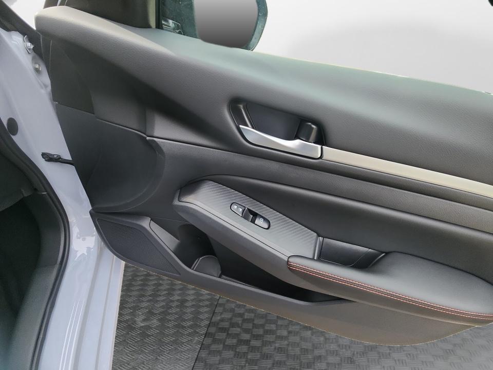 2026 Nissan Altima SR
