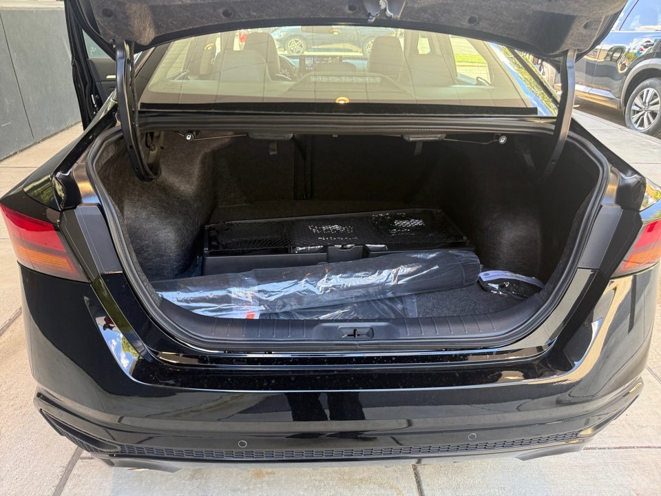 2026 Nissan Altima SR