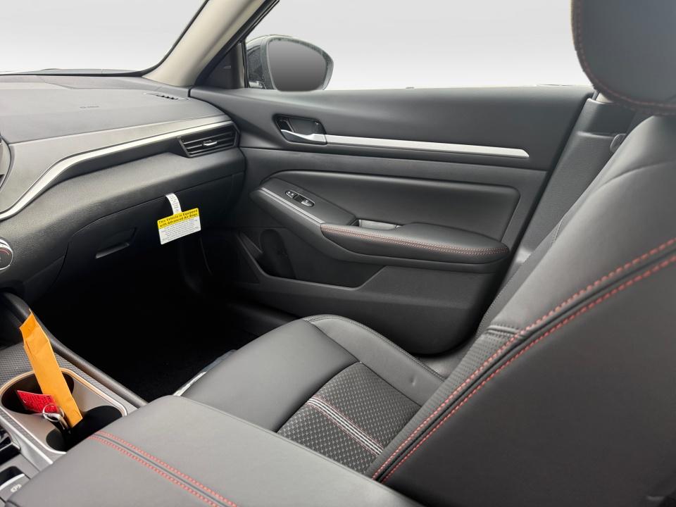 2026 Nissan Altima SR