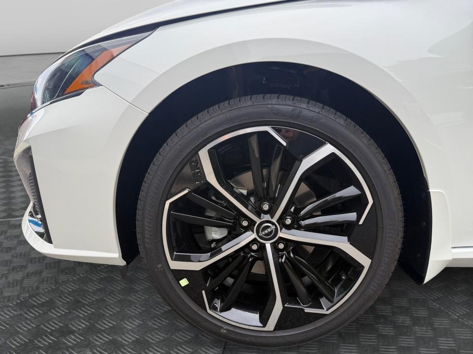 2026 Nissan Altima SR