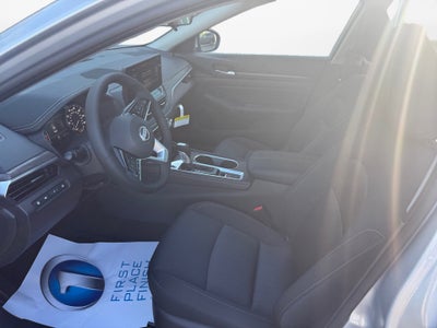 2025 Nissan Altima SV FWD