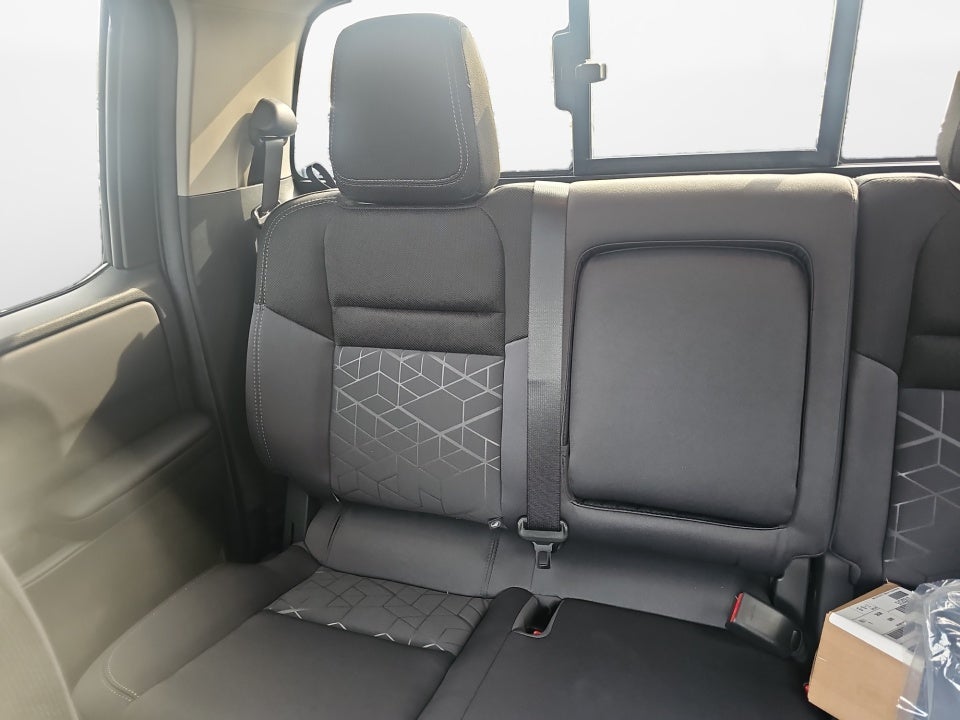 2026 Nissan Frontier Crew Cab SV 4x2