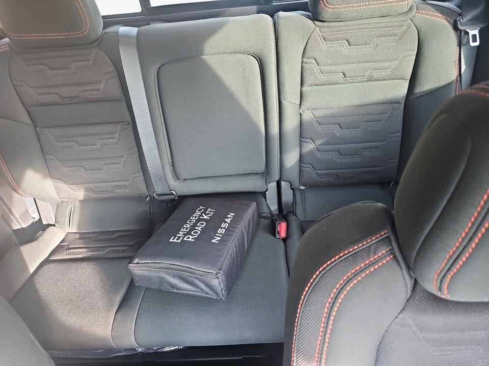 2025 Nissan Frontier Crew Cab PRO-4X 4x4