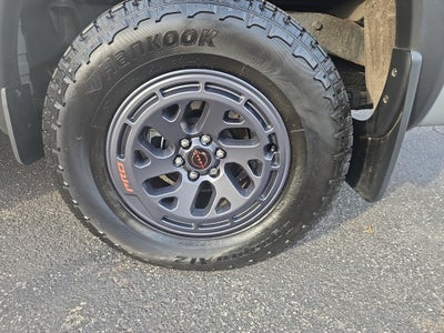 2025 Nissan Frontier Crew Cab PRO-4X 4x4