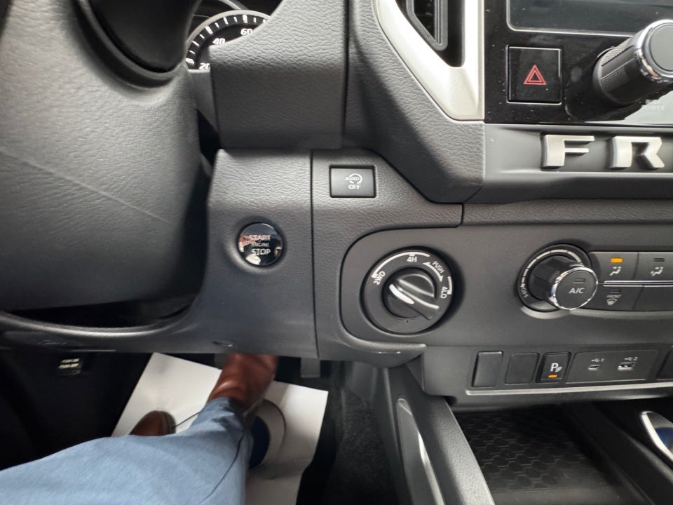 2026 Nissan Frontier Crew Cab SV 4x4