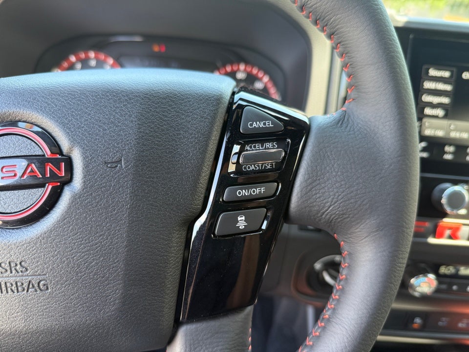 2025 Nissan Frontier Crew Cab PRO-4X 4x4