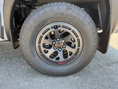 2025 Nissan Frontier Crew Cab PRO-4X 4x4